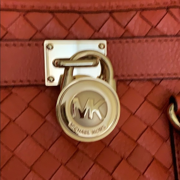 Michael Kors Hamilton purse - Picture 3 of 4